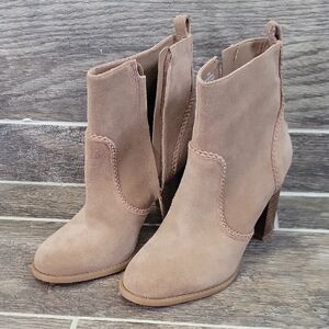 Nine West Women's Suede Tan Ankle Booties Size 5,5